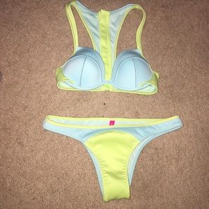 VS bikini